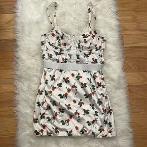 For Love and Lemons dress🌹